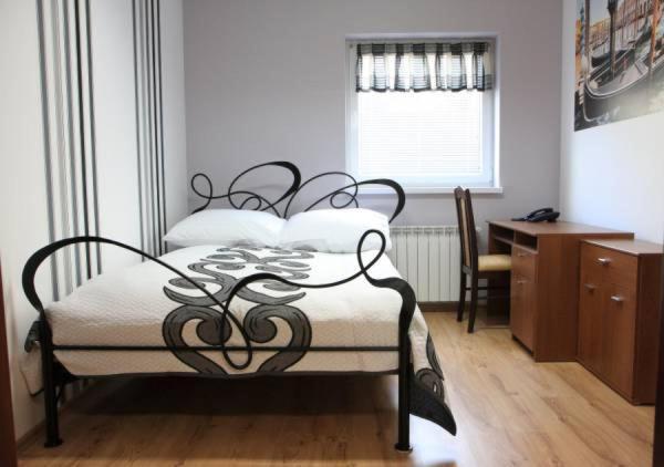 Leo Hostel Poznań Værelse billede